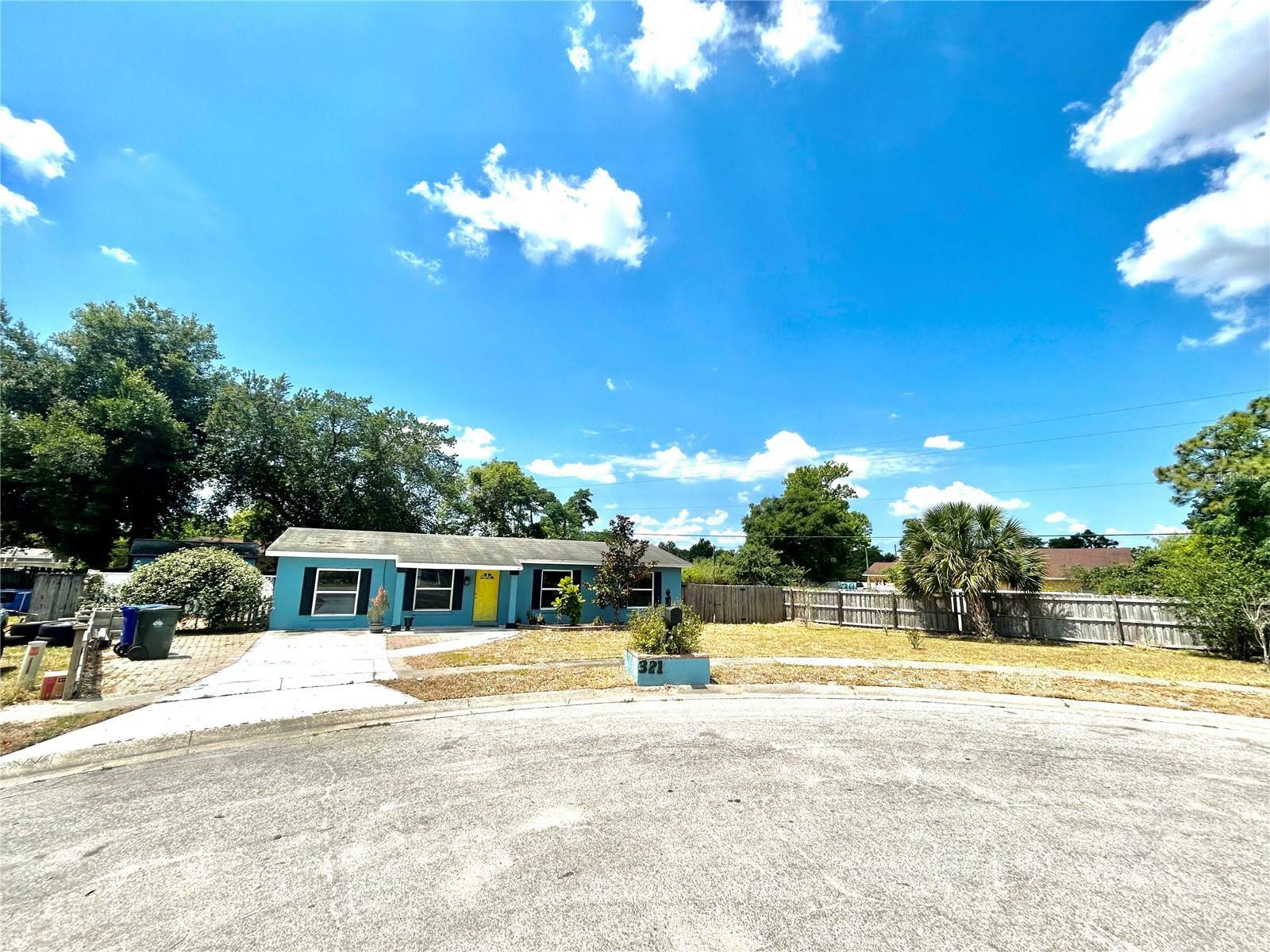 Property Photo:  321 Little Iris Court  FL 34761 