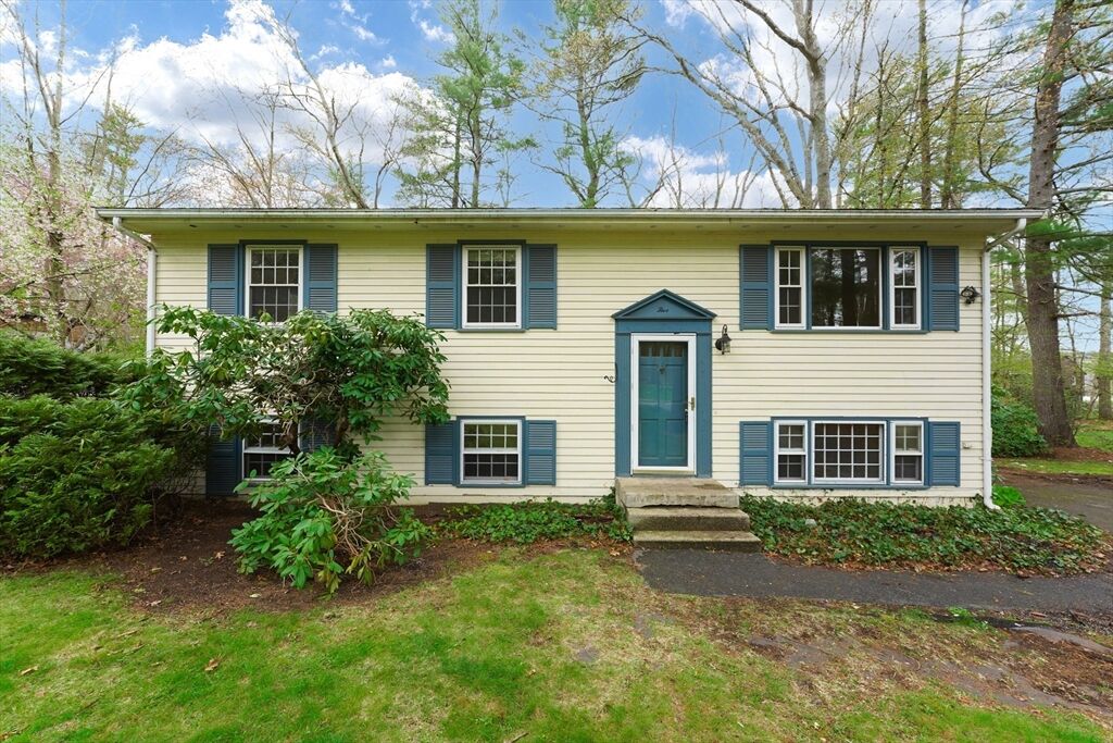 Property Photo: 5 Priscilla Rd MA 01748
