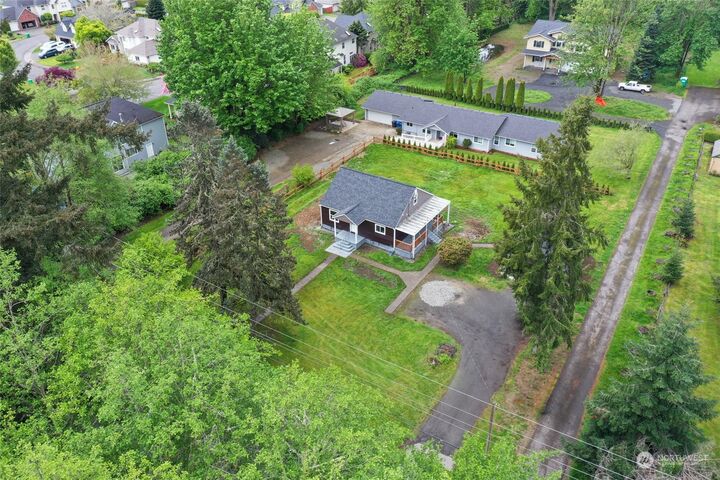 Property Photo: 3911 Boulevard Road SE WA 98501