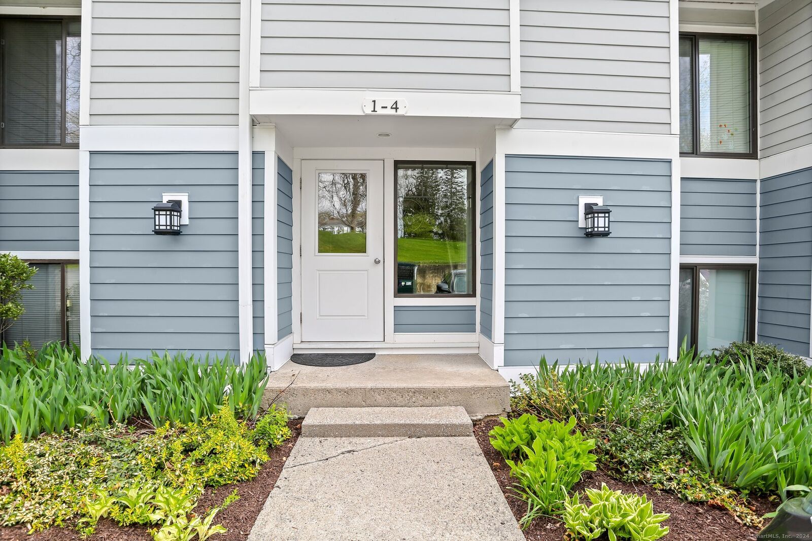 Property Photo: 3 Carpenter Close 3 CT 06877