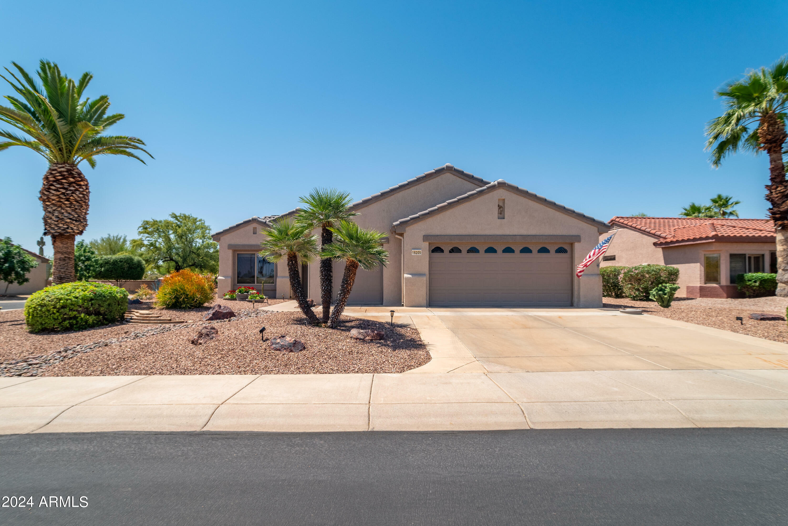 Property Photo:  16205 W Desert Winds Drive  AZ 85374 