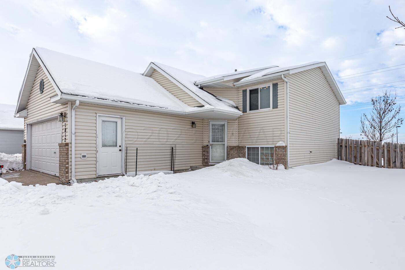 Property Photo: 1812 Huntington Court ND 58078