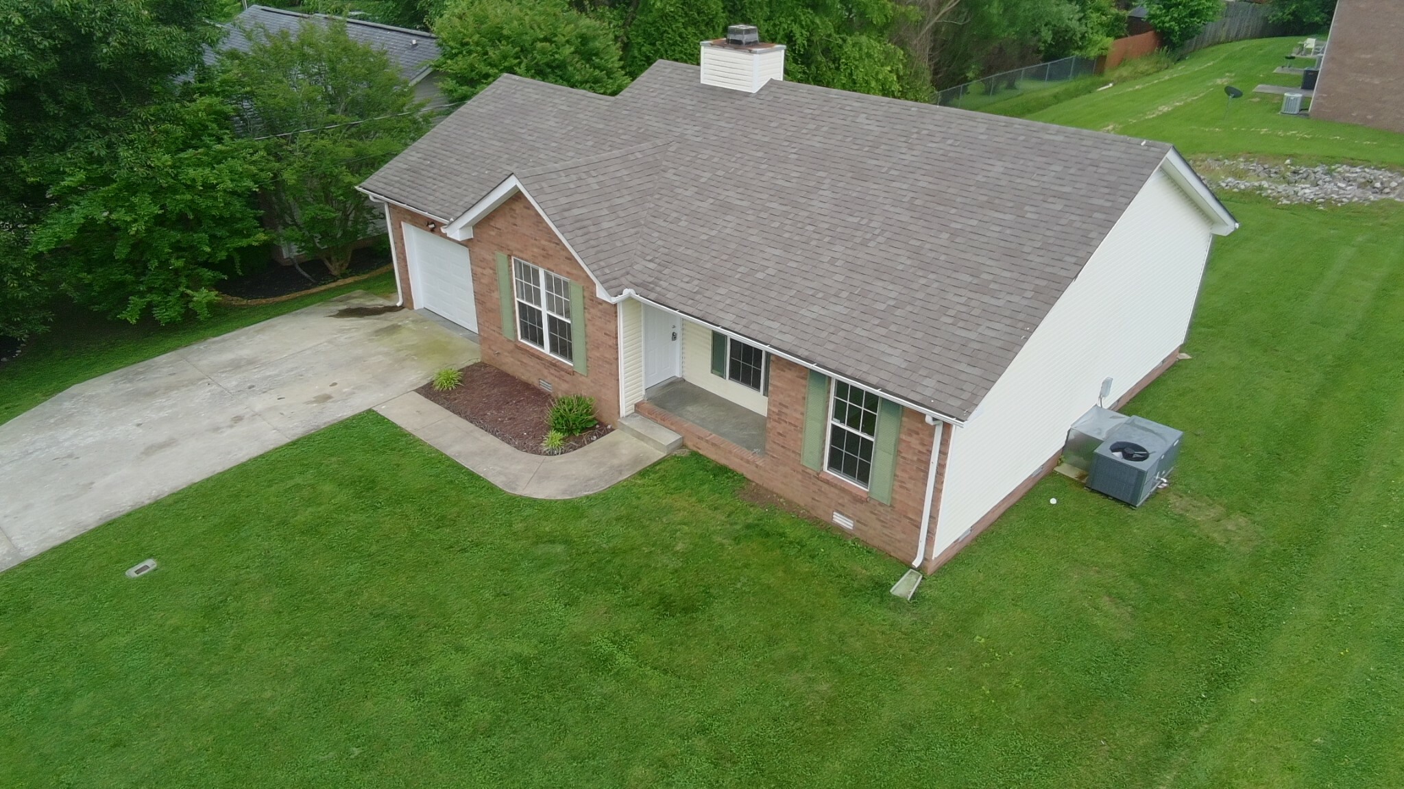 Property Photo: 596 Cory Dr TN 37040