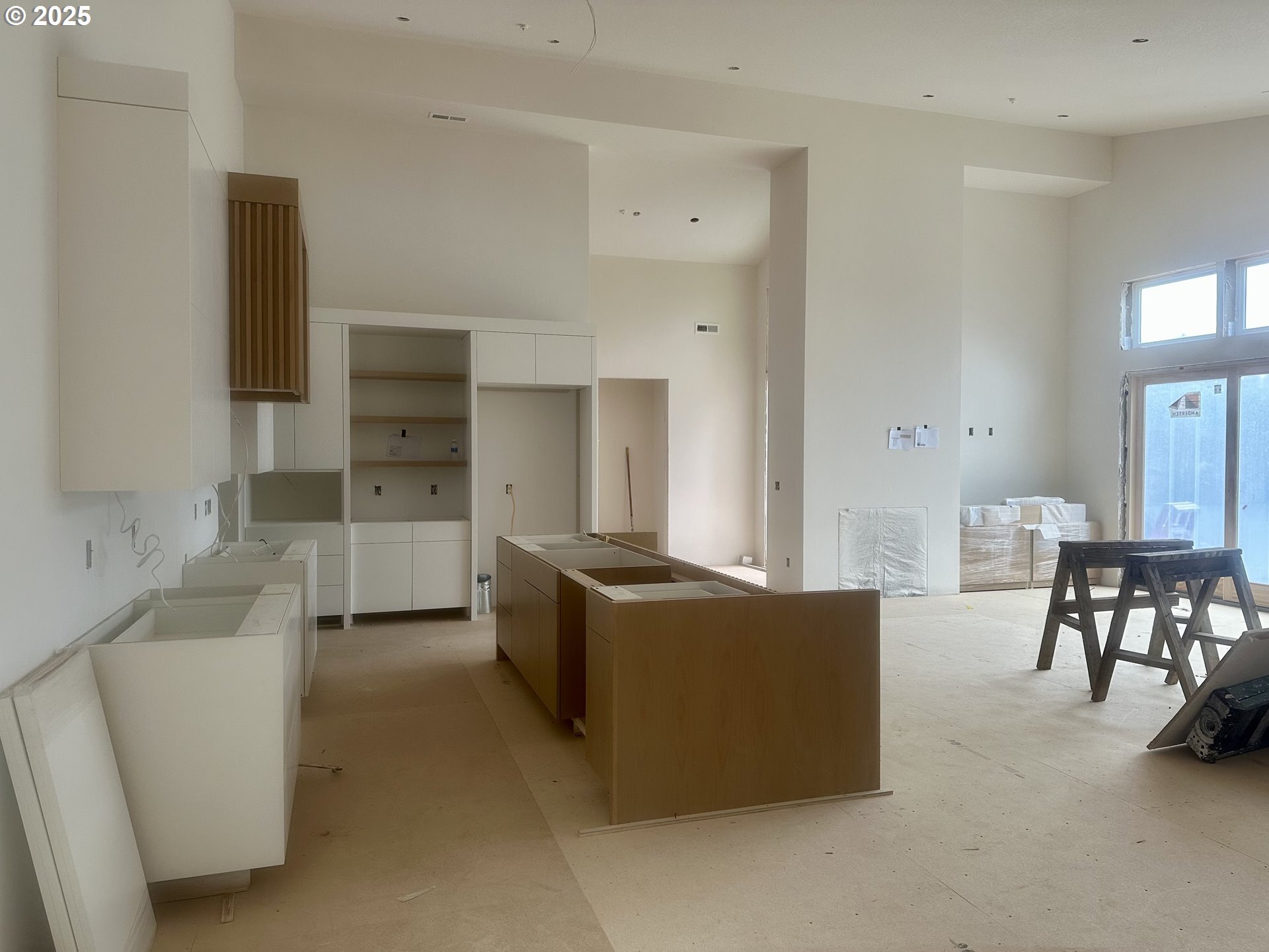 Property Photo: 780 Monica Ct OR 97110