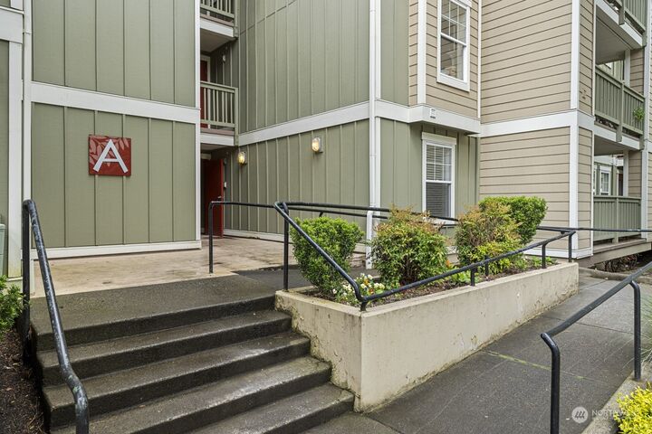 Property Photo:  7711 NE 175th Street A308  WA 98028 