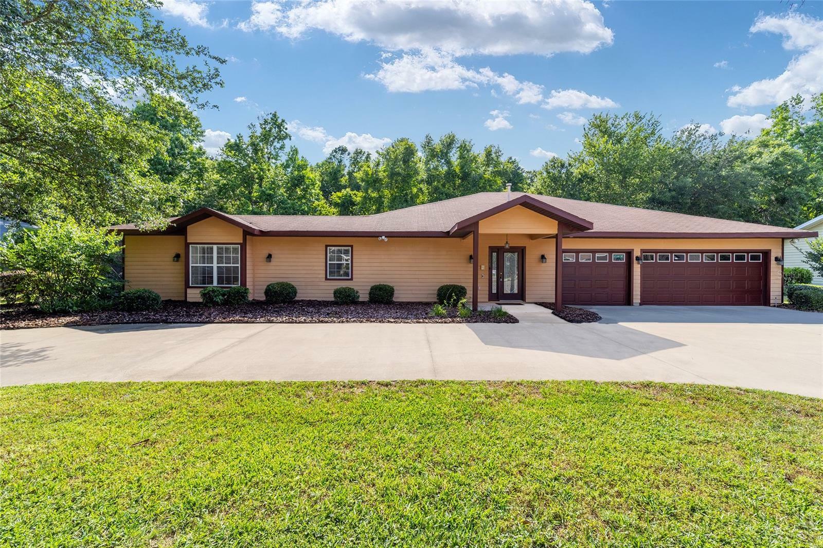 Property Photo: 11734 NW 74th Terrace FL 32615