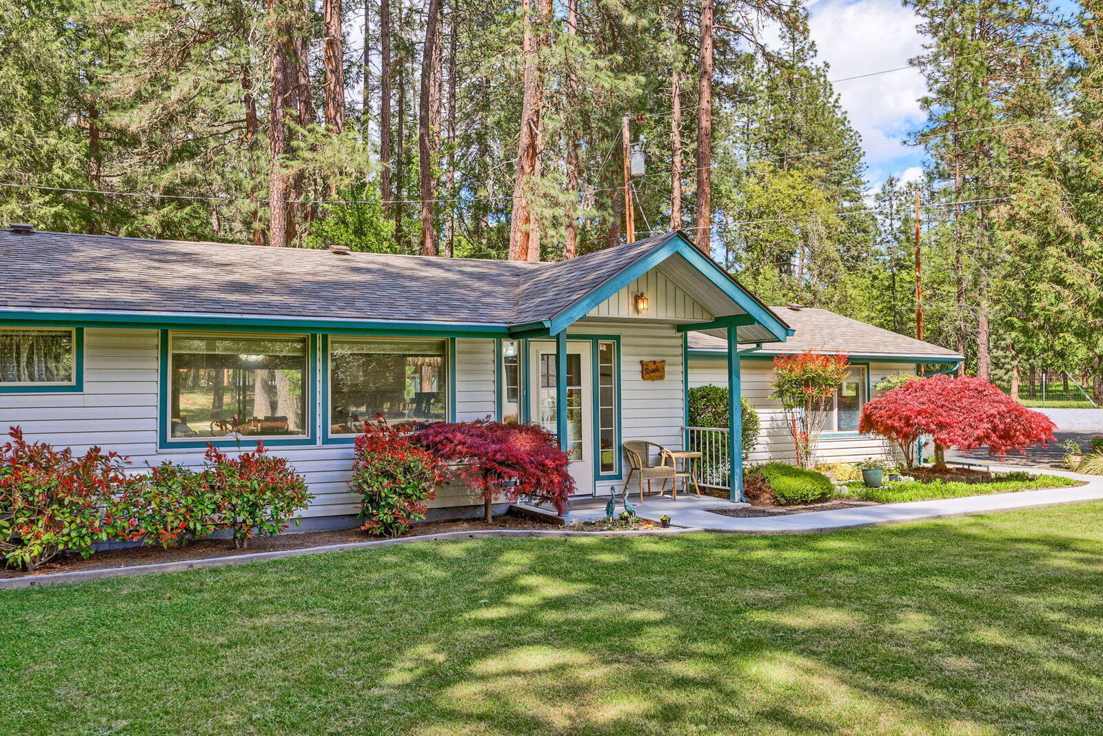 Property Photo:  240 Penny Lane  OR 97527 