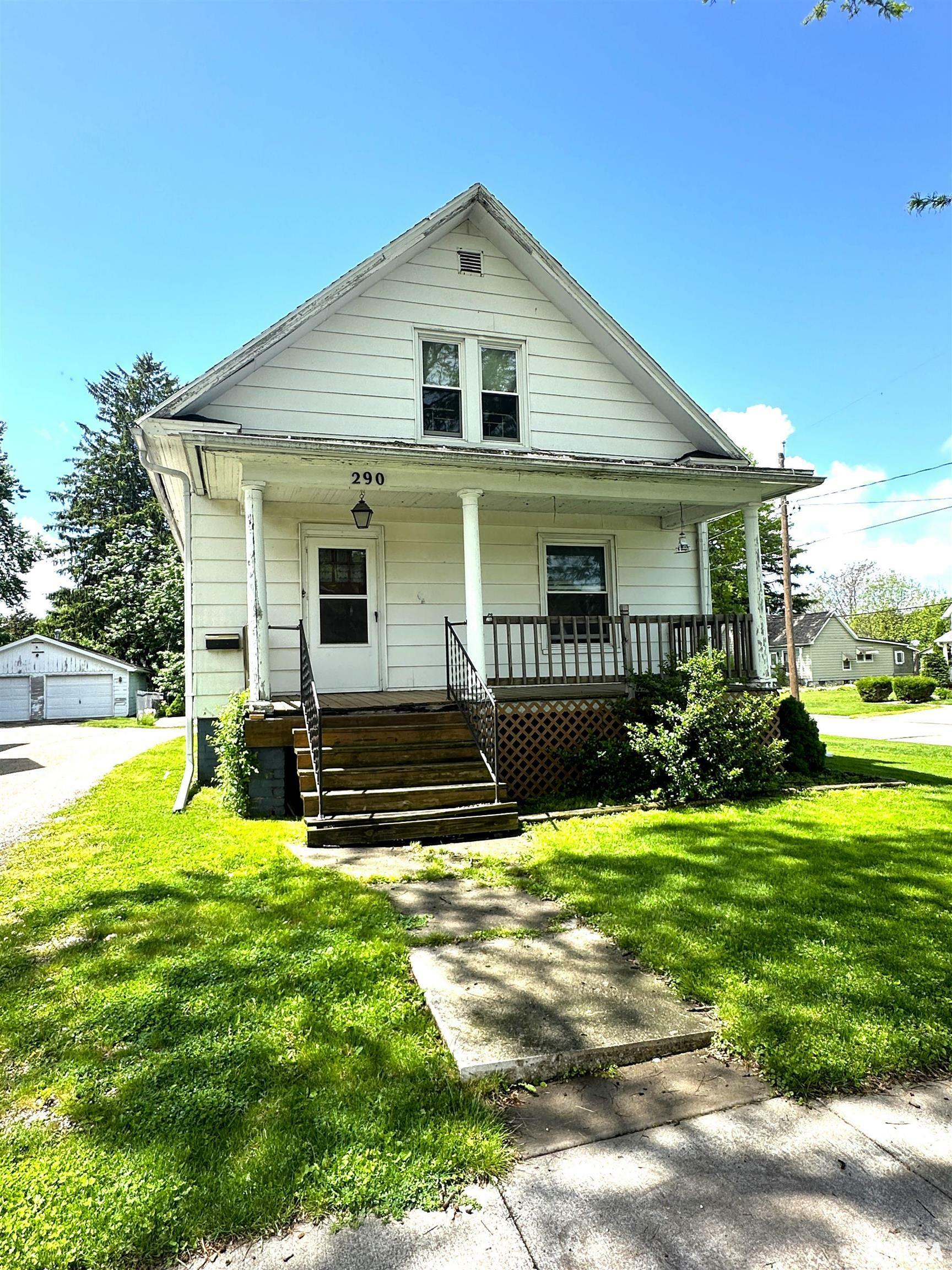 Property Photo:  290 Phillips Street  IL 61401 