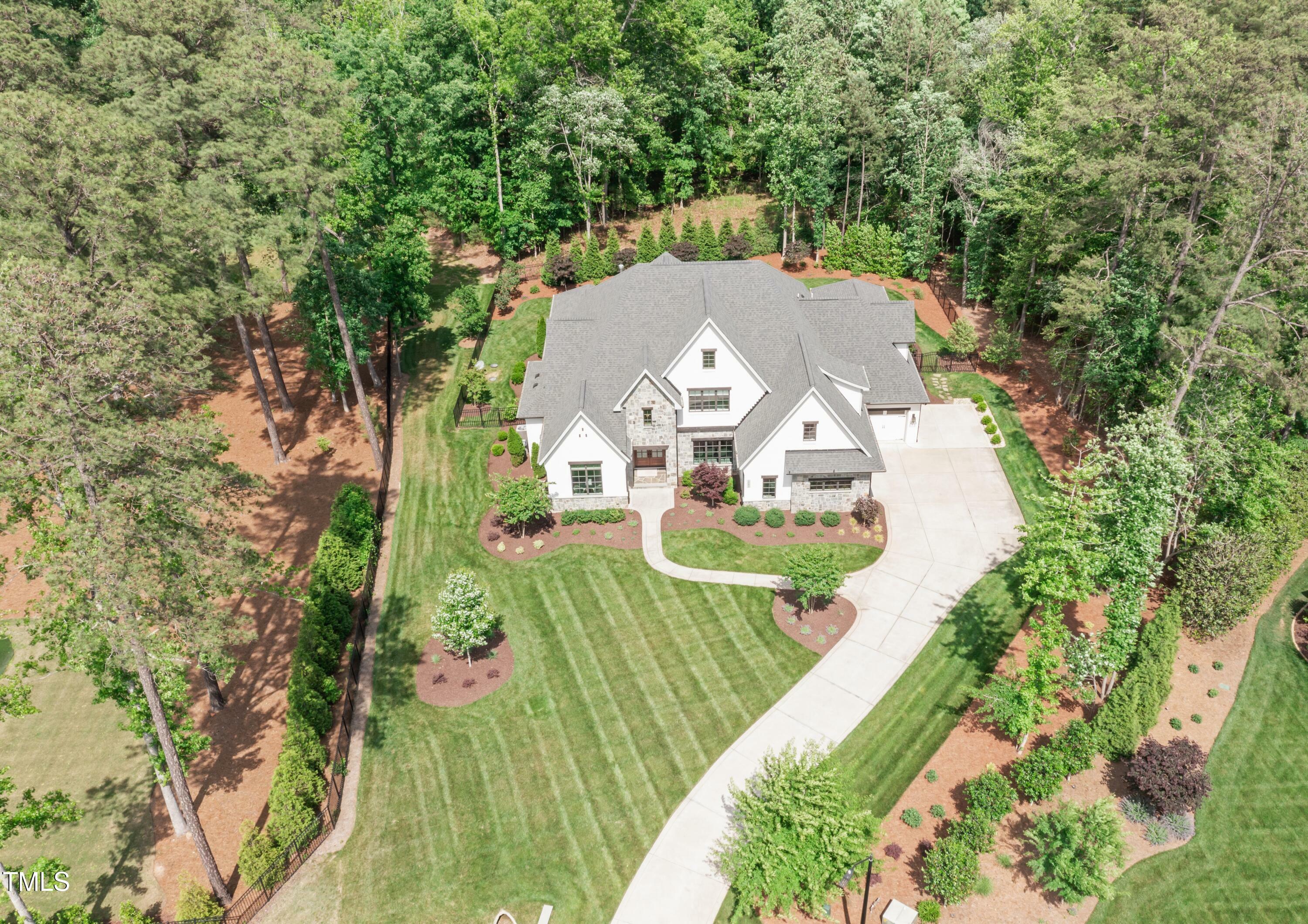 Property Photo: 1541 Grand Willow Way NC 27614