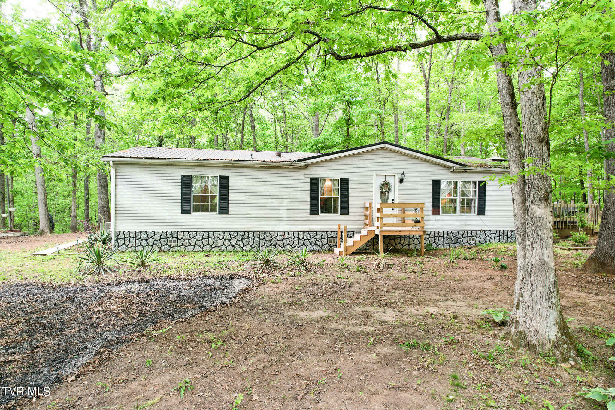 Property Photo:  3362 Pates Hill Road  TN 37818 