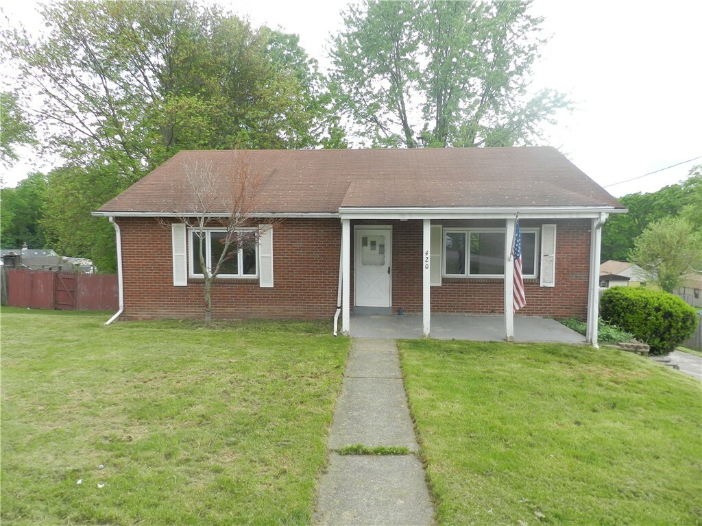 Property Photo:  420 Valley View Dr  PA 15046 