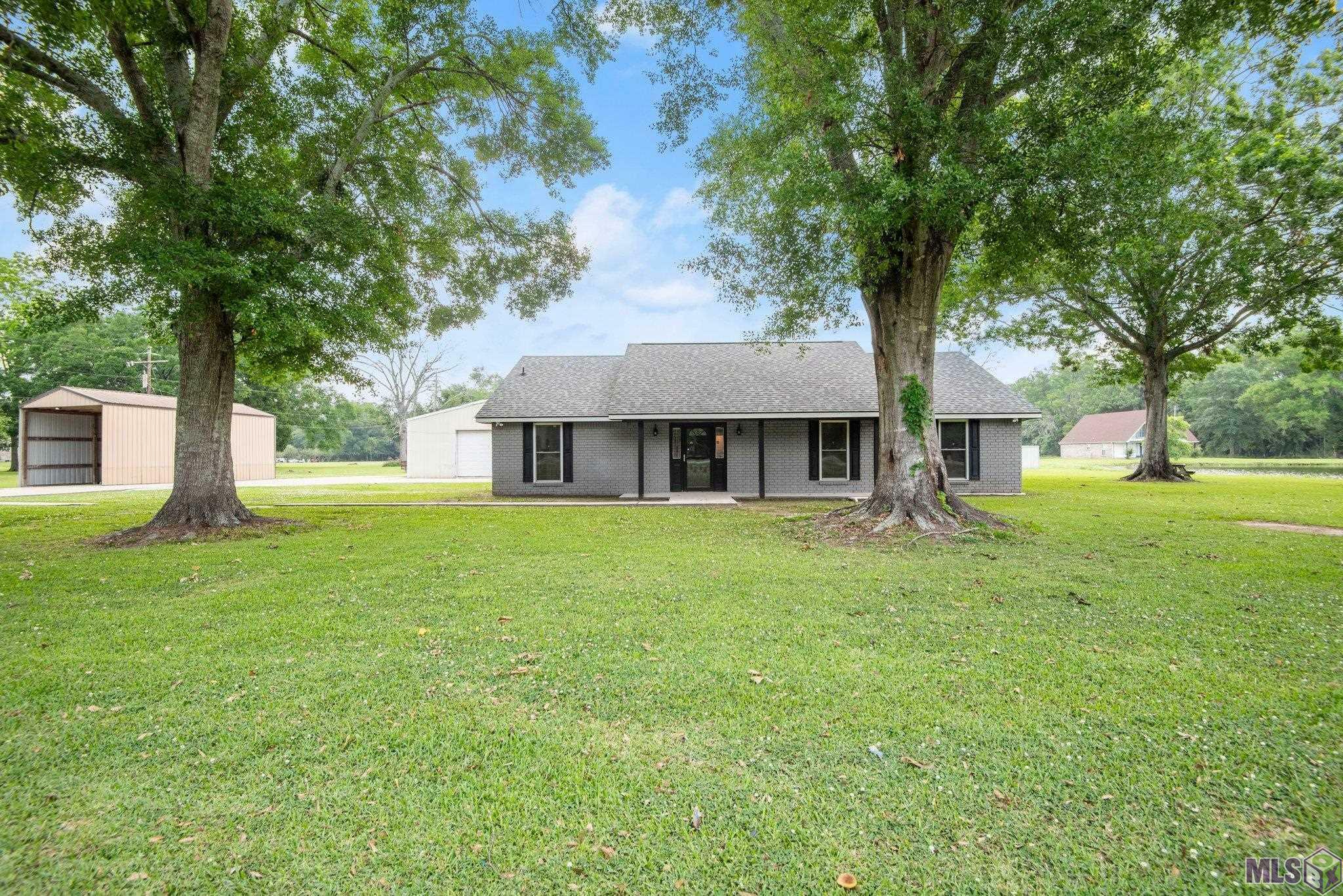 Property Photo:  10560 La Hwy 431  LA 70774 