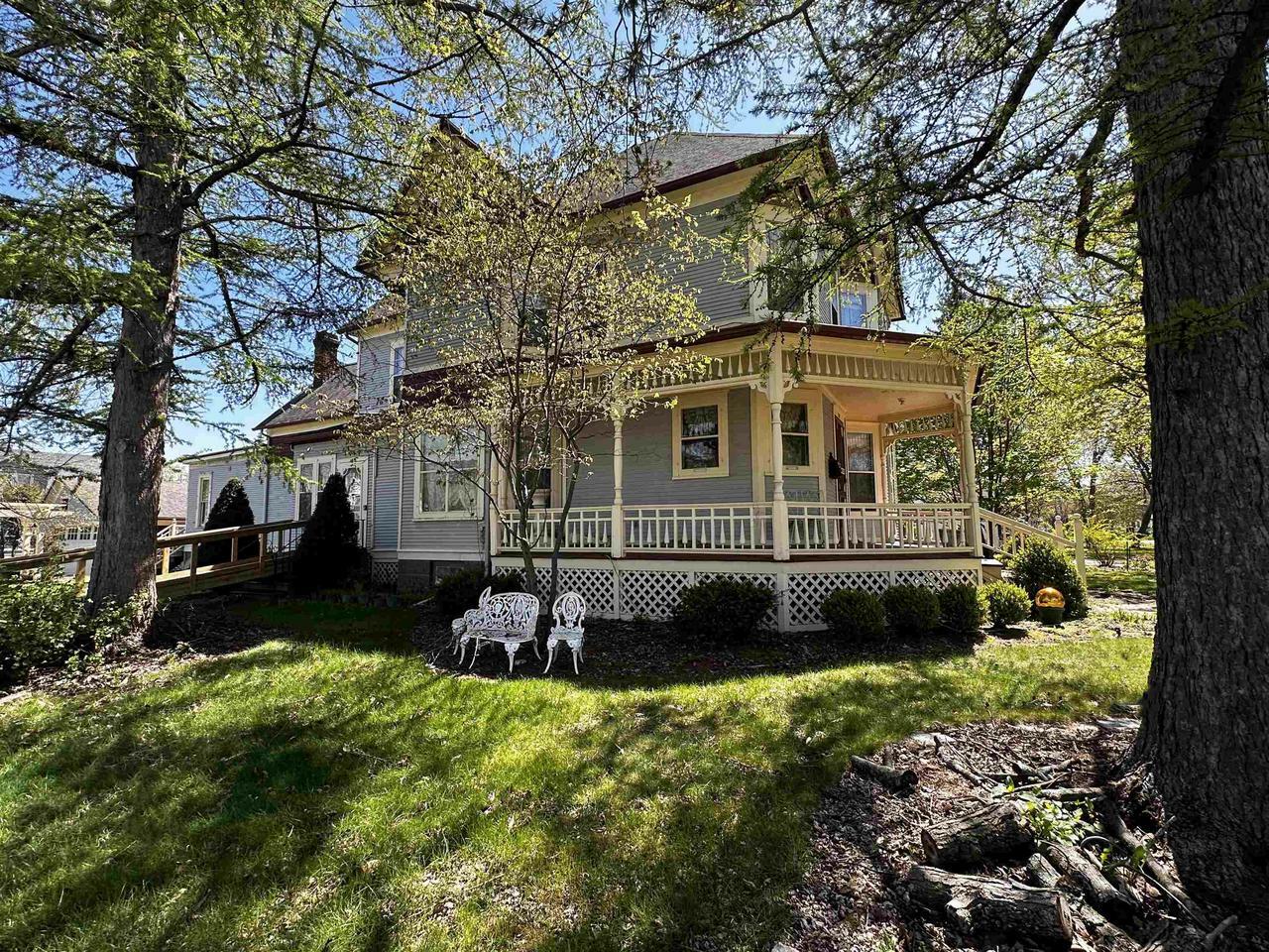 Property Photo:  201 South Vine Avenue  WI 54449 