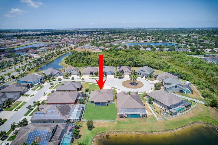 Property Photo: 11608 Iris Spring Court FL 33579