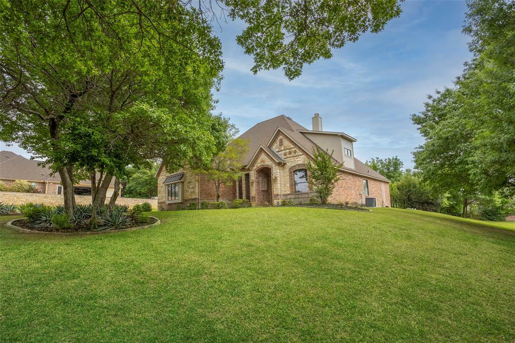 Property Photo:  112 Ashley Lane  TX 76108 