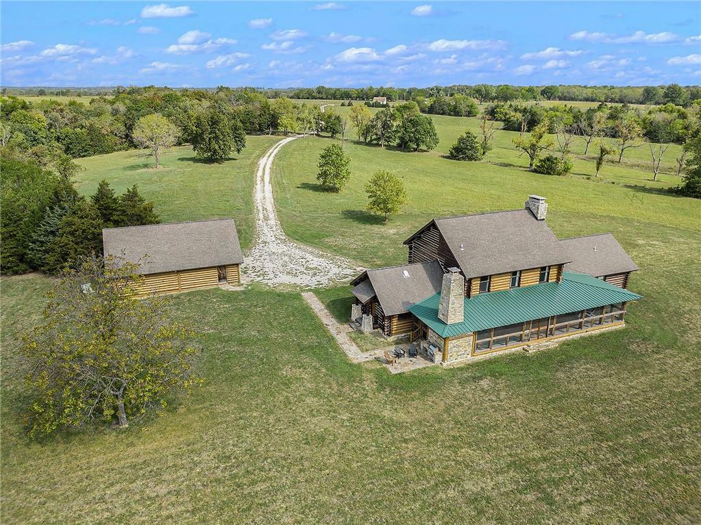 Property Photo:  1042 Virginia Road  KS 66042 