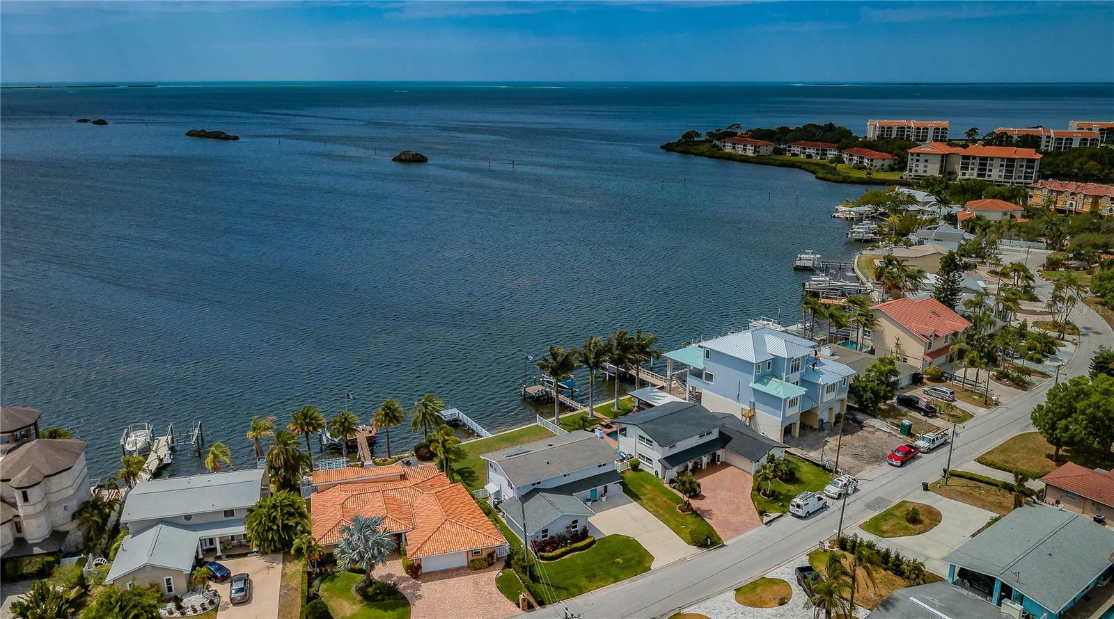 Property Photo:  306 W Driftwood Drive  FL 34683 