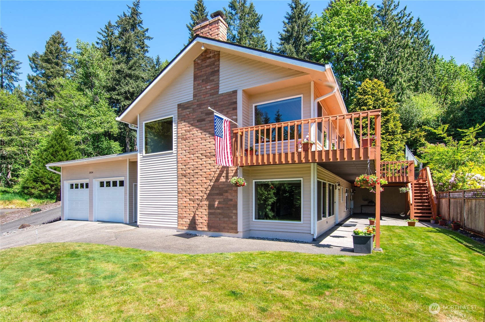 Property Photo:  3534 Fairway View  WA 98632 