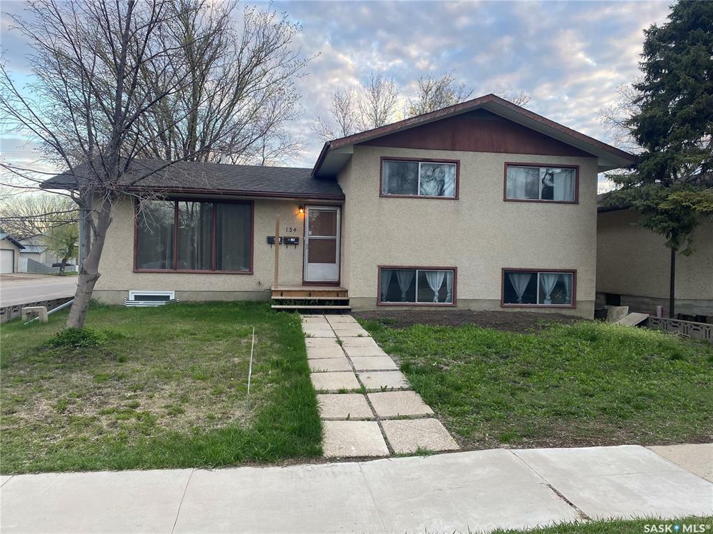 Property Photo:  134 108th Street  SK S7N 1P4 