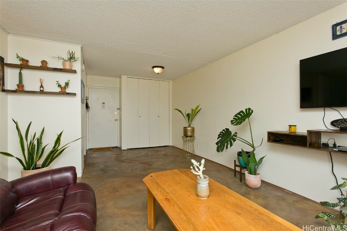 Property Photo:  400 Hobron Lane 3212  HI 96815 