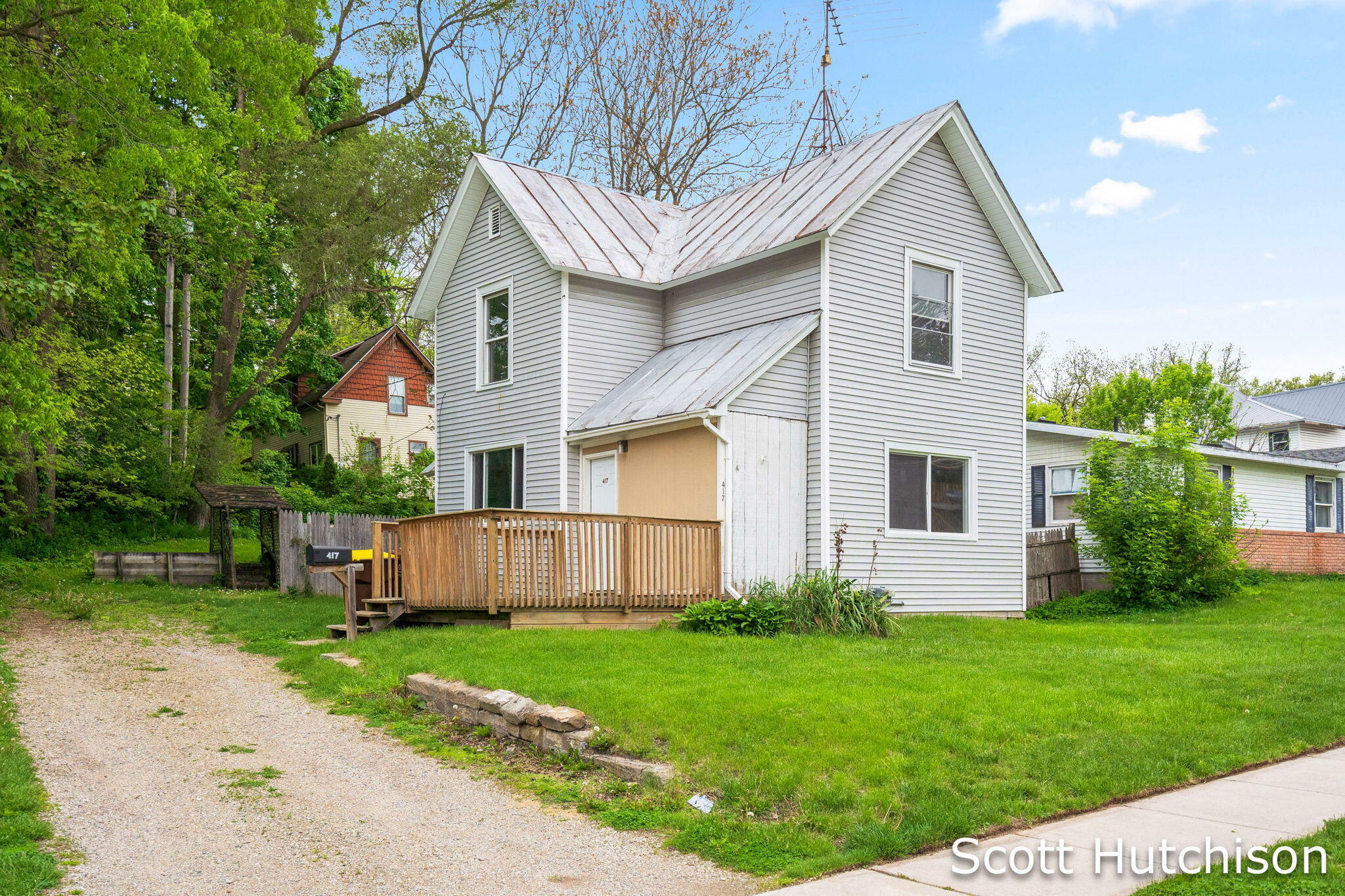 Property Photo:  417 Division Street  MI 48846 