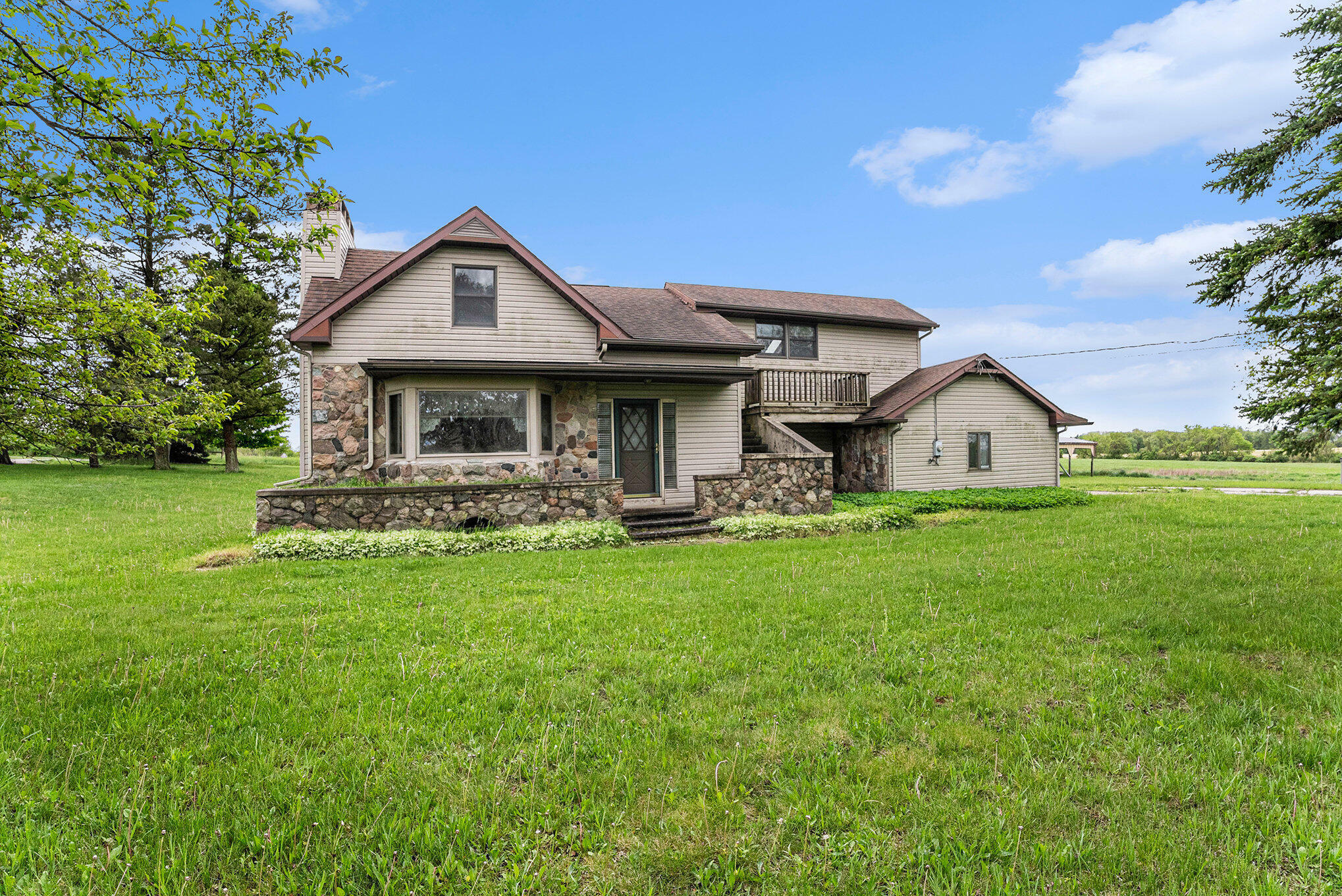 Property Photo:  3011 W Bacon Road  MI 49242 