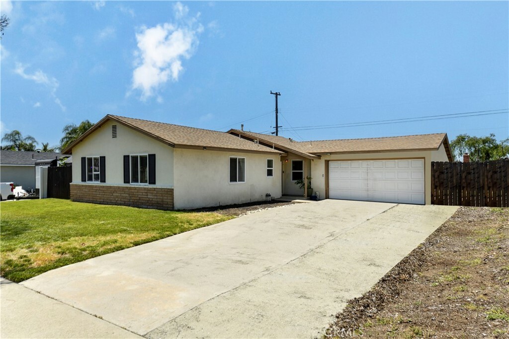 Property Photo:  2325 Mountain Avenue  CA 91767 