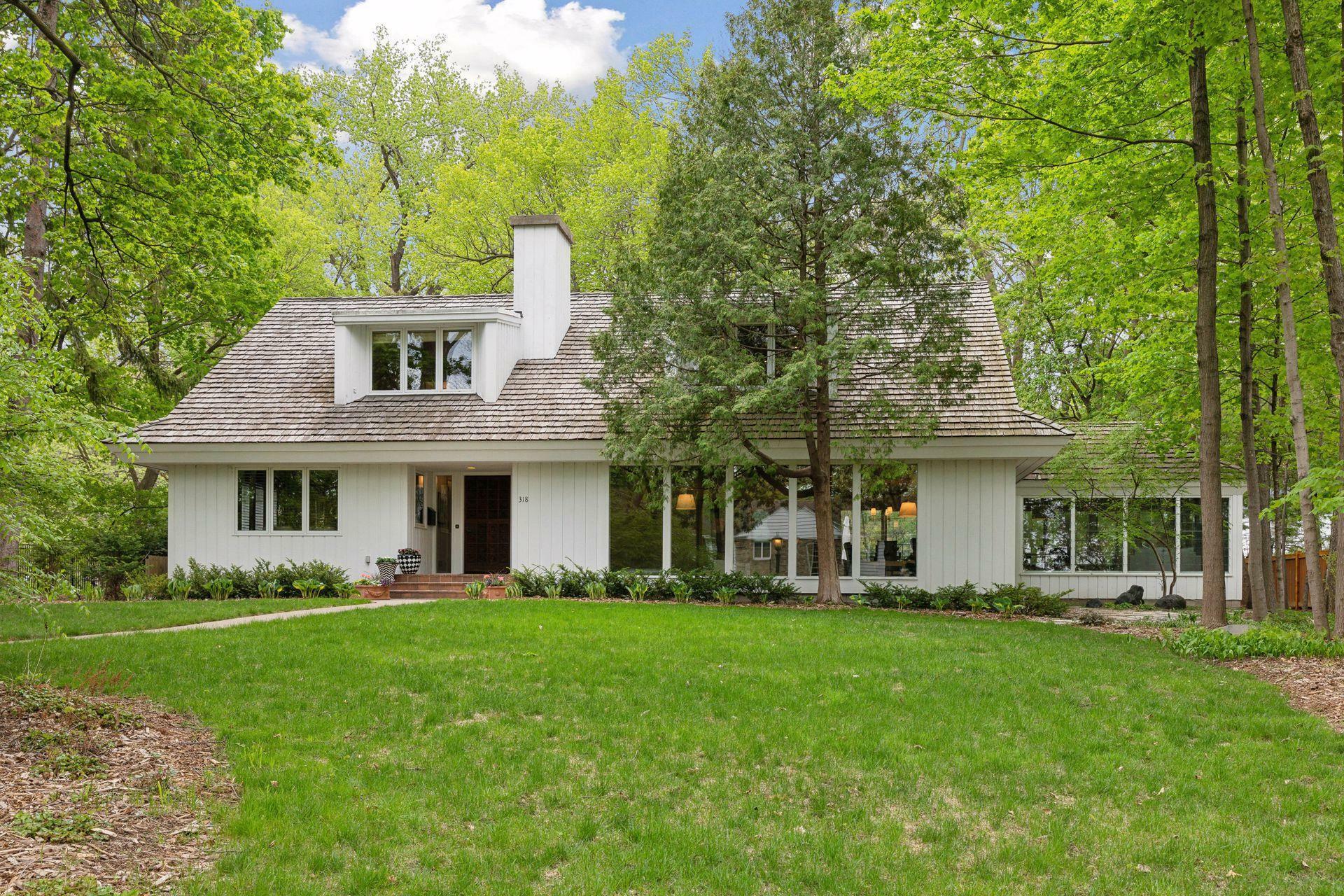 Property Photo:  318 Woodlawn Avenue  MN 55105 