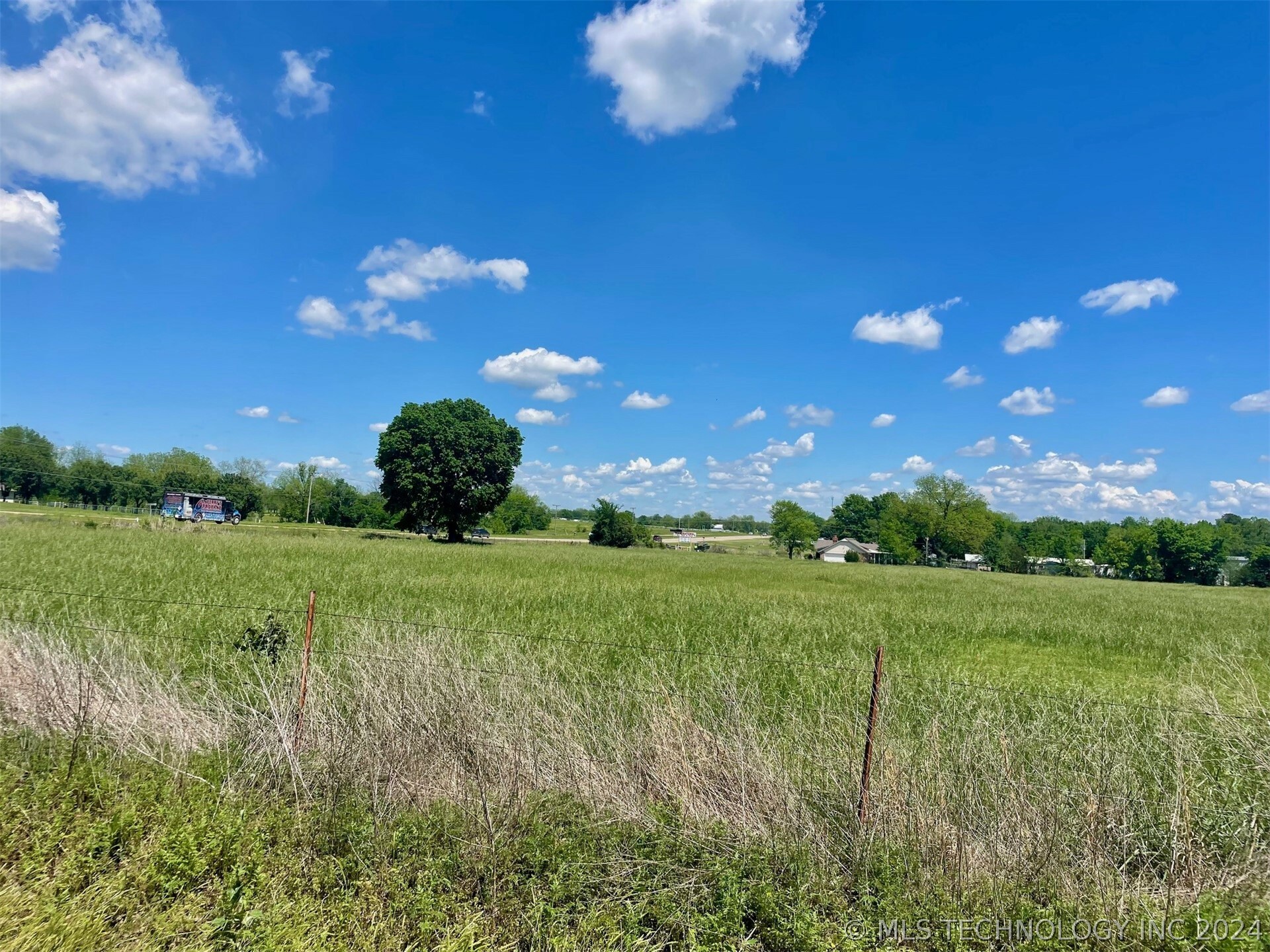 Property Photo:  3 E Hwy 62  OK 74434 