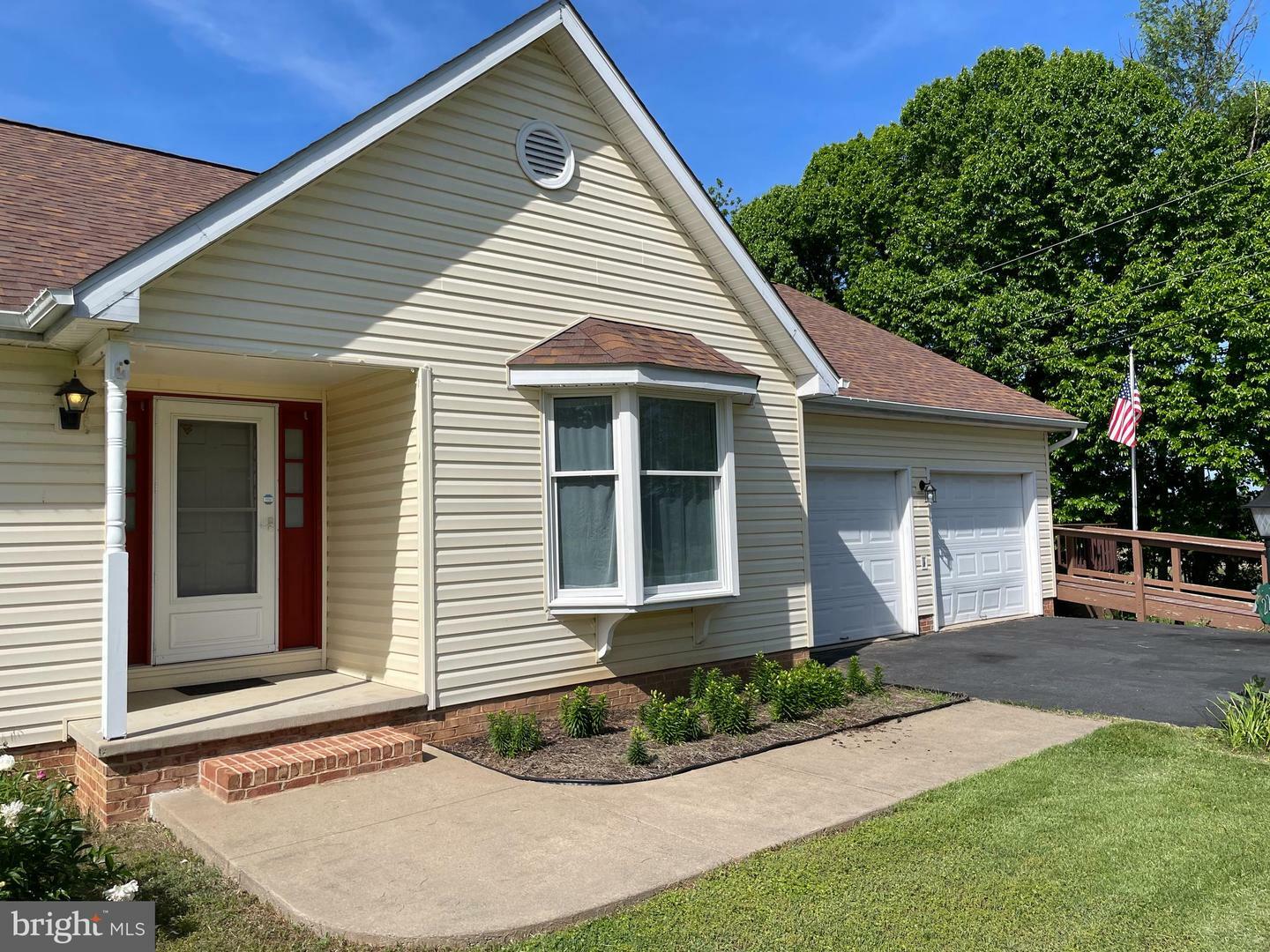 Property Photo:  221 Deerfield Drive  WV 25414 