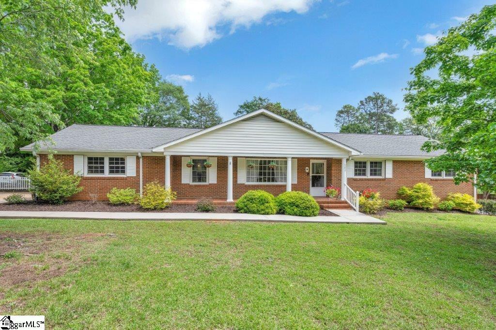 Property Photo:  388 Lake Forest Drive  SC 29307 