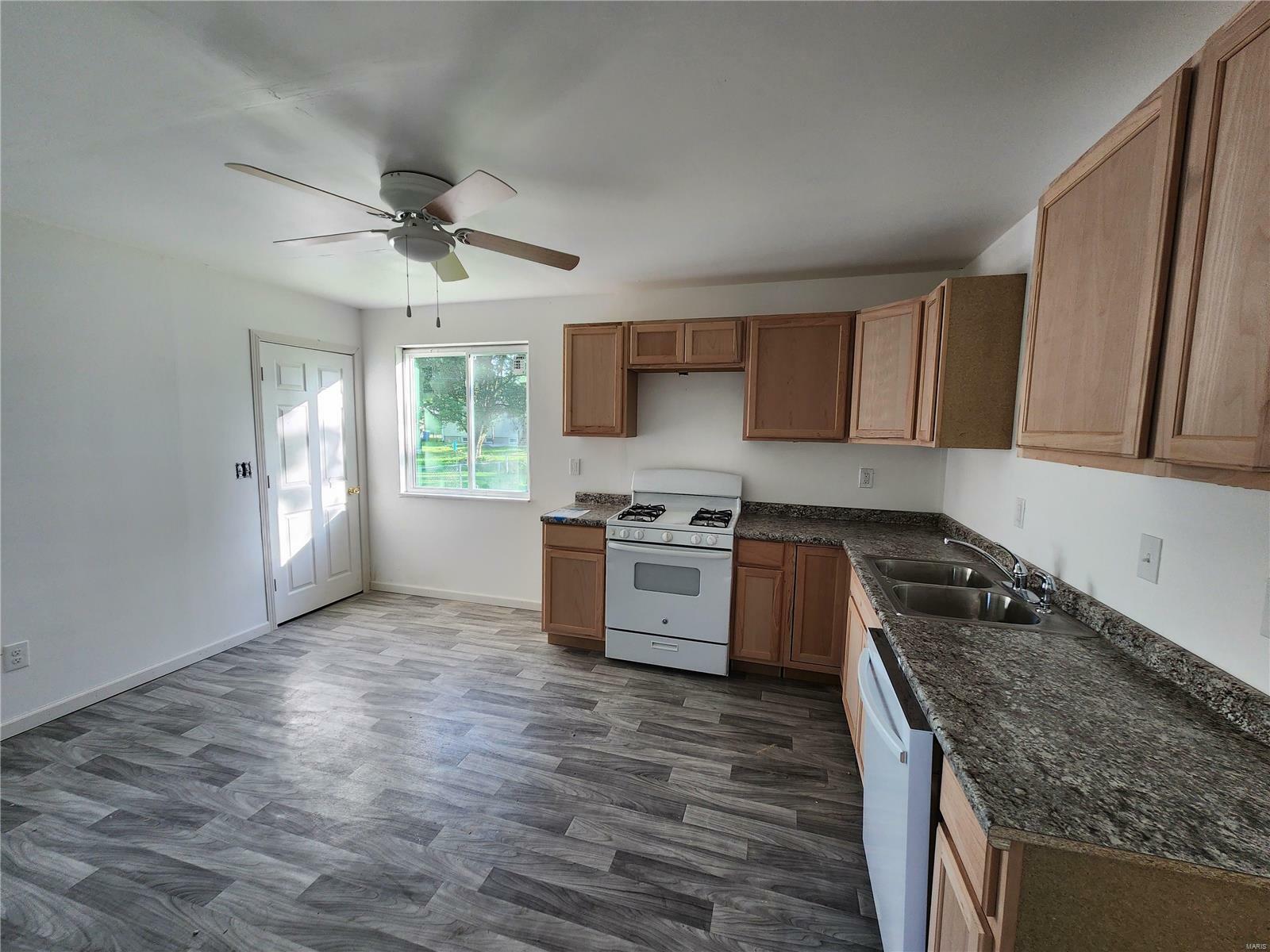 Property Photo:  500 Jana Drive  MO 63031 