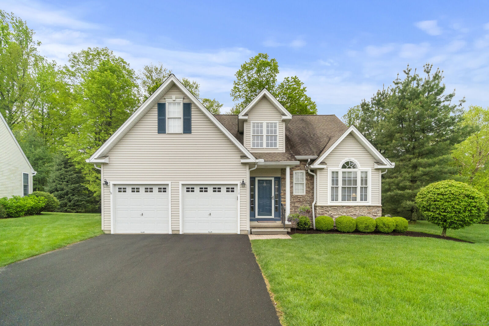 Property Photo: 10 Whiting Court 10 CT 06472