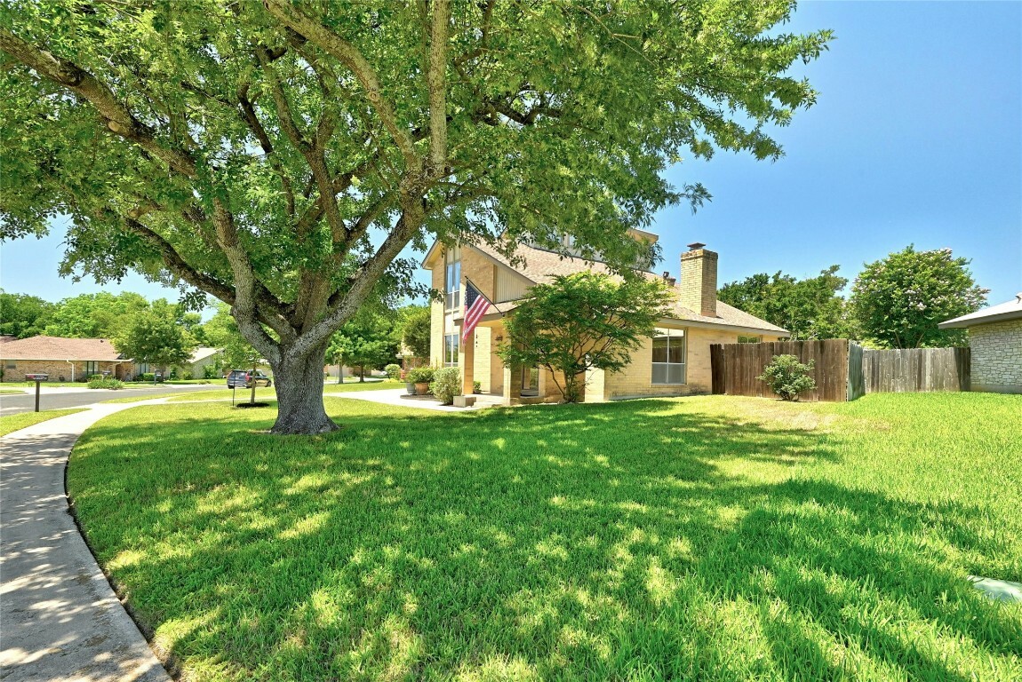 Property Photo:  12206 Waterside Trail  TX 78750 