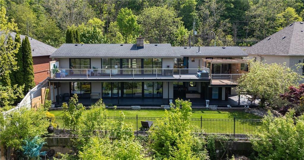 Property Photo: 33 Leslie Drive ON L8G 2R1