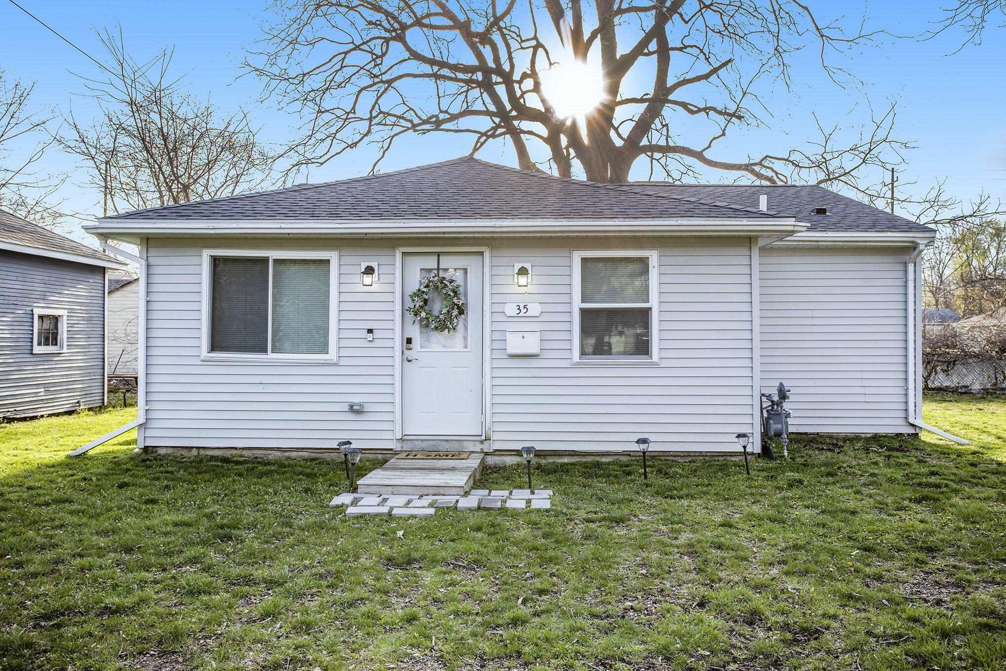 Property Photo:  35 S 26th Street  MI 49015 