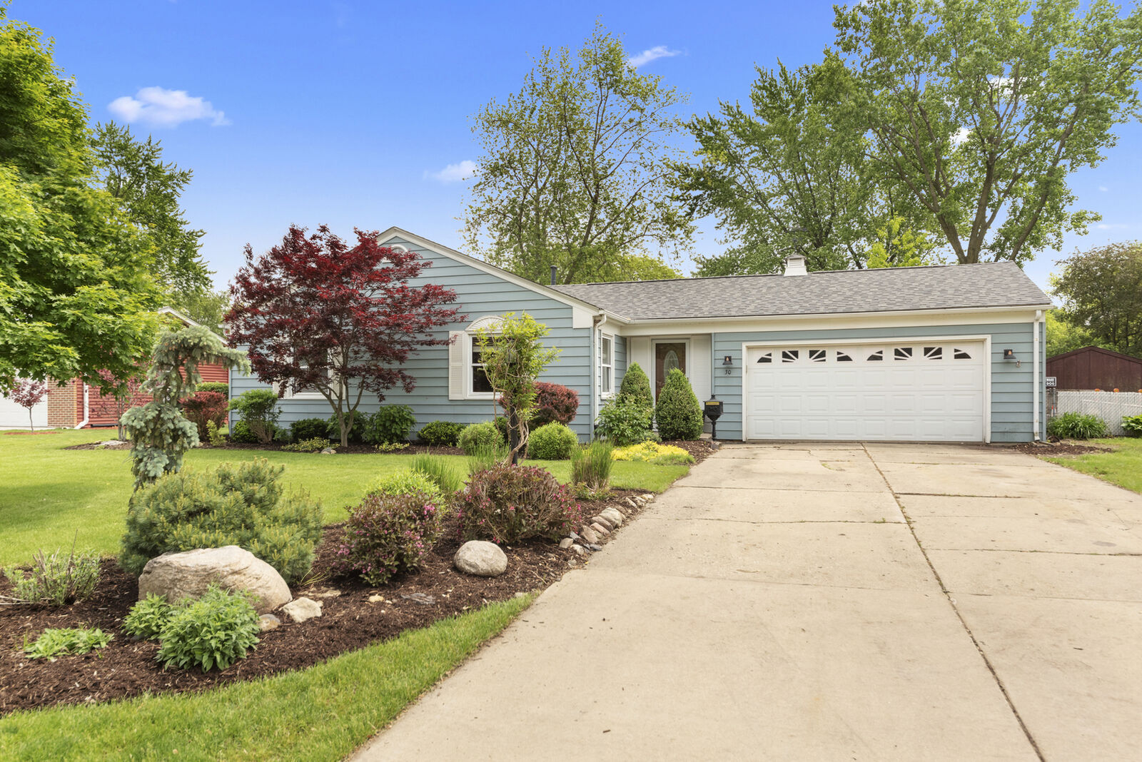 Property Photo: 30 Pickford Road IL 60538