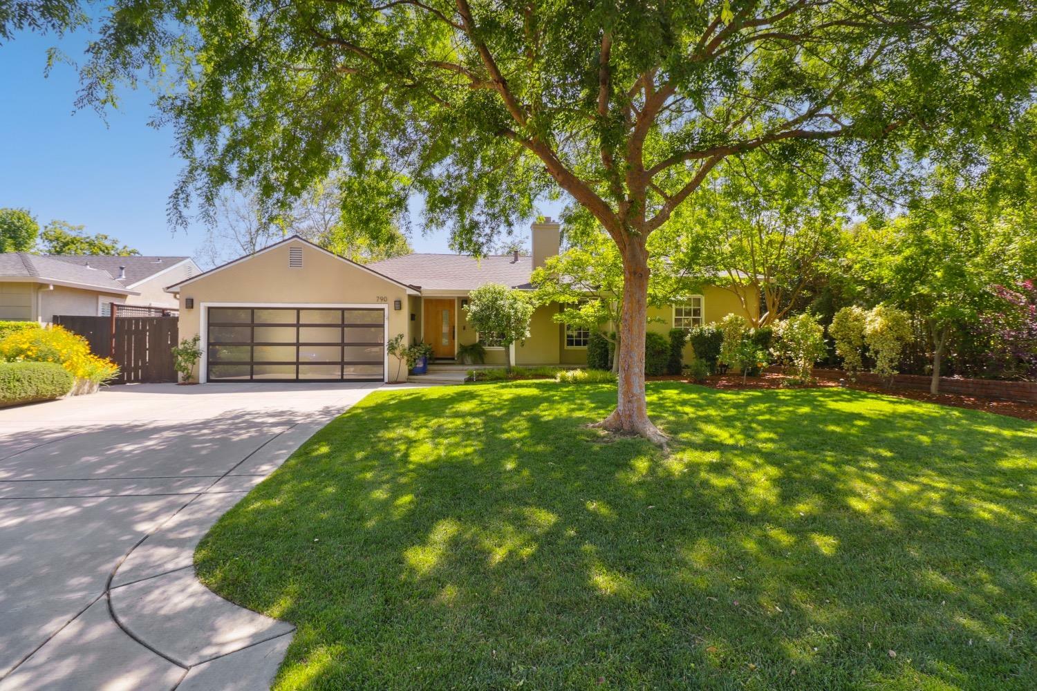 Property Photo:  790 El Encino Way  CA 95864 