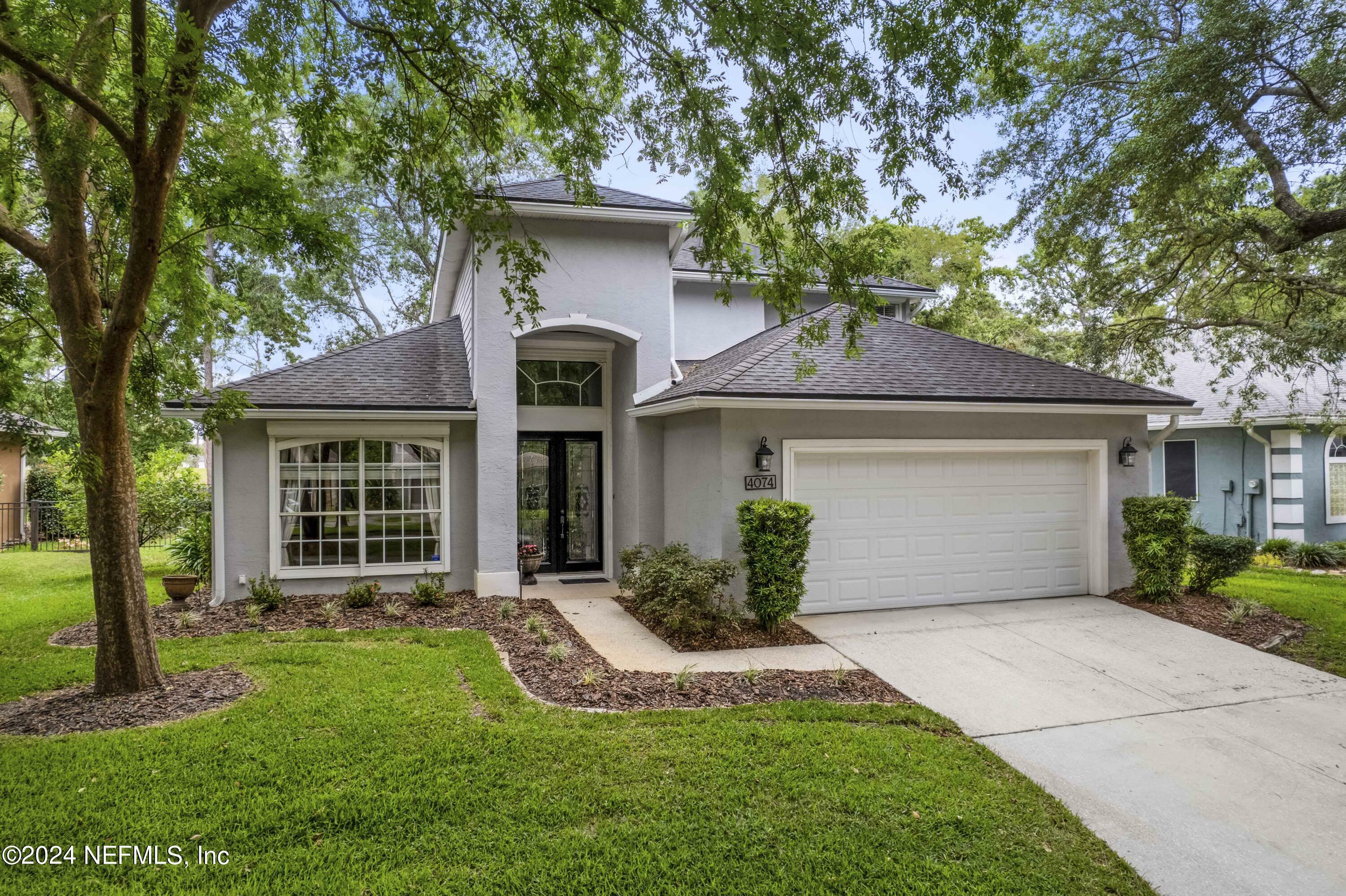 Property Photo:  4074 Richmond Park Drive E  FL 32224 