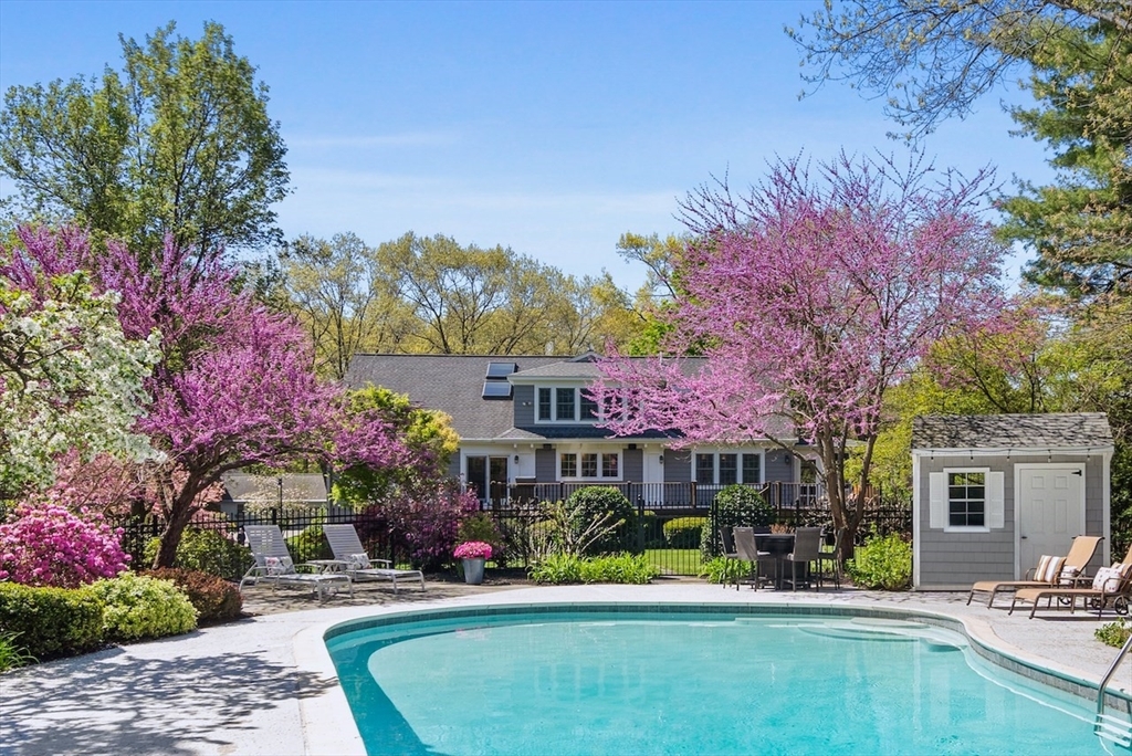 Property Photo: 86 Allen Farm Ln MA 01742