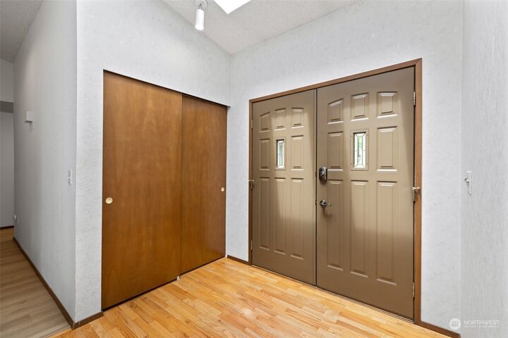 Property Photo:  6915  97th Avenue SW  WA 98498 