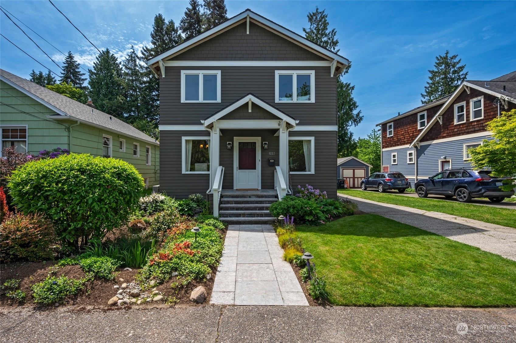Property Photo: 1223 NE 92nd Street WA 98115