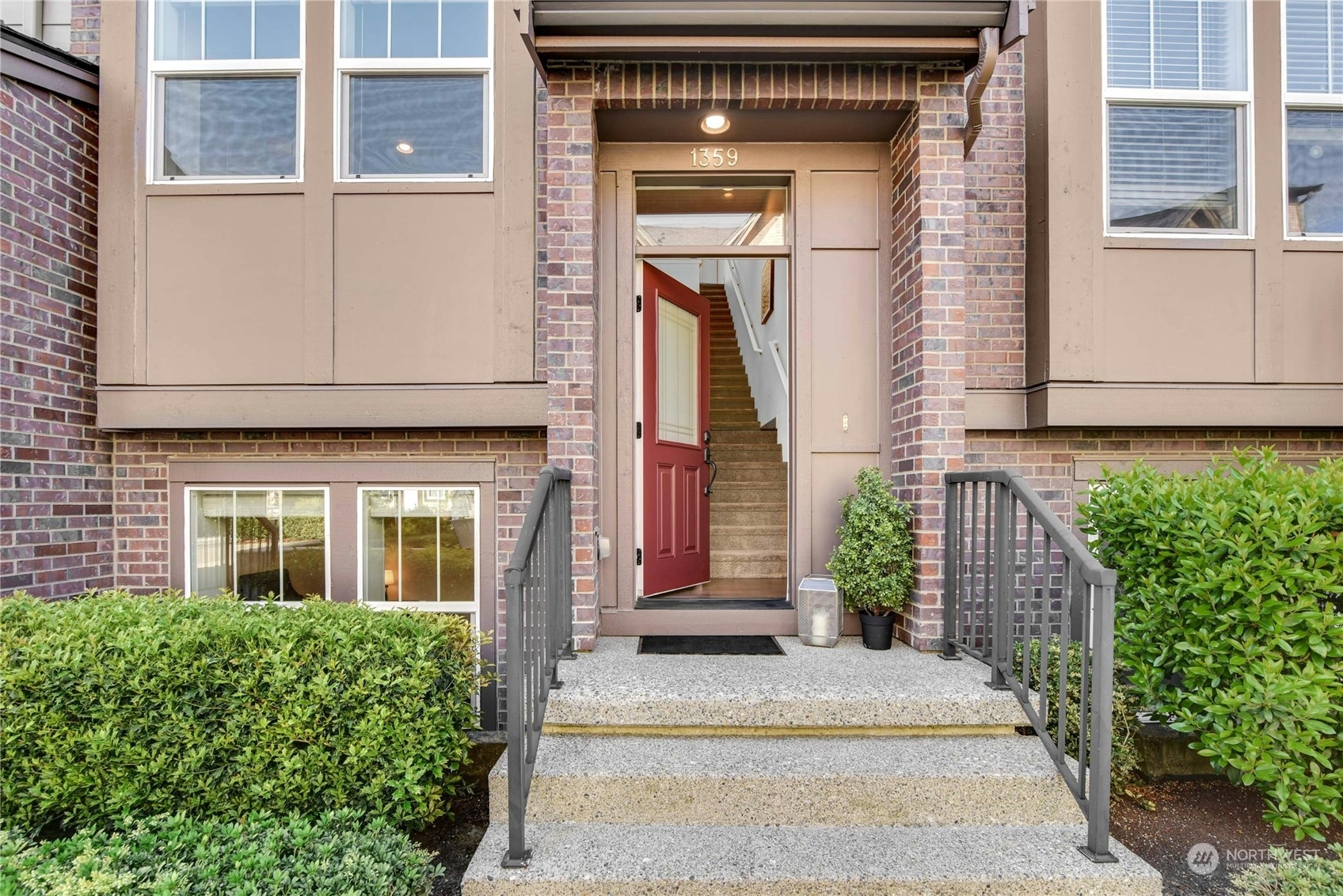 Property Photo:  1359 Brooklyn Walk NE 16.5  WA 98029 