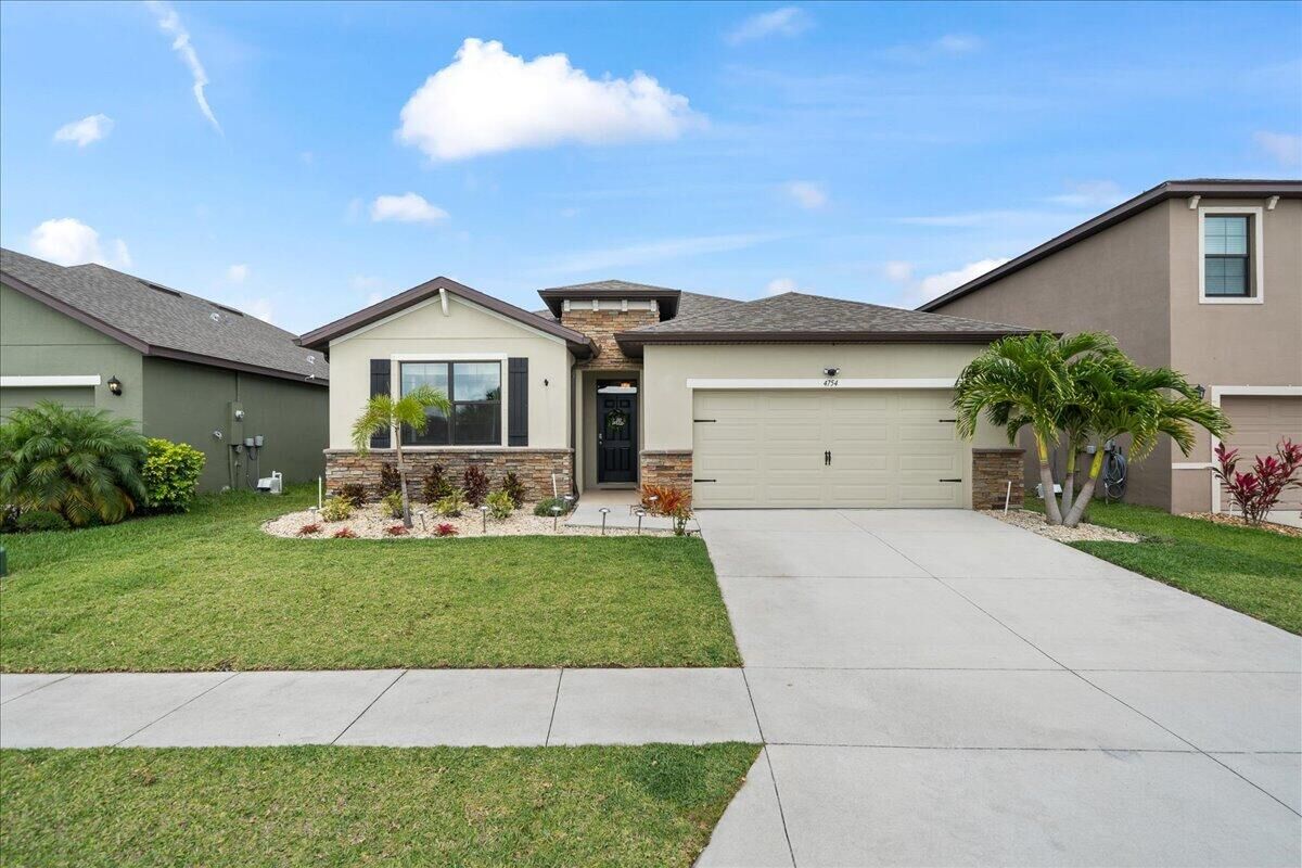 Property Photo: 4754 Magenta Isles Drive FL 32904