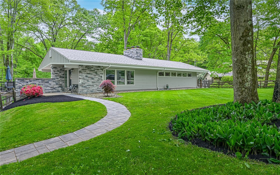 Property Photo:  213 Washington Rd  PA 15015 