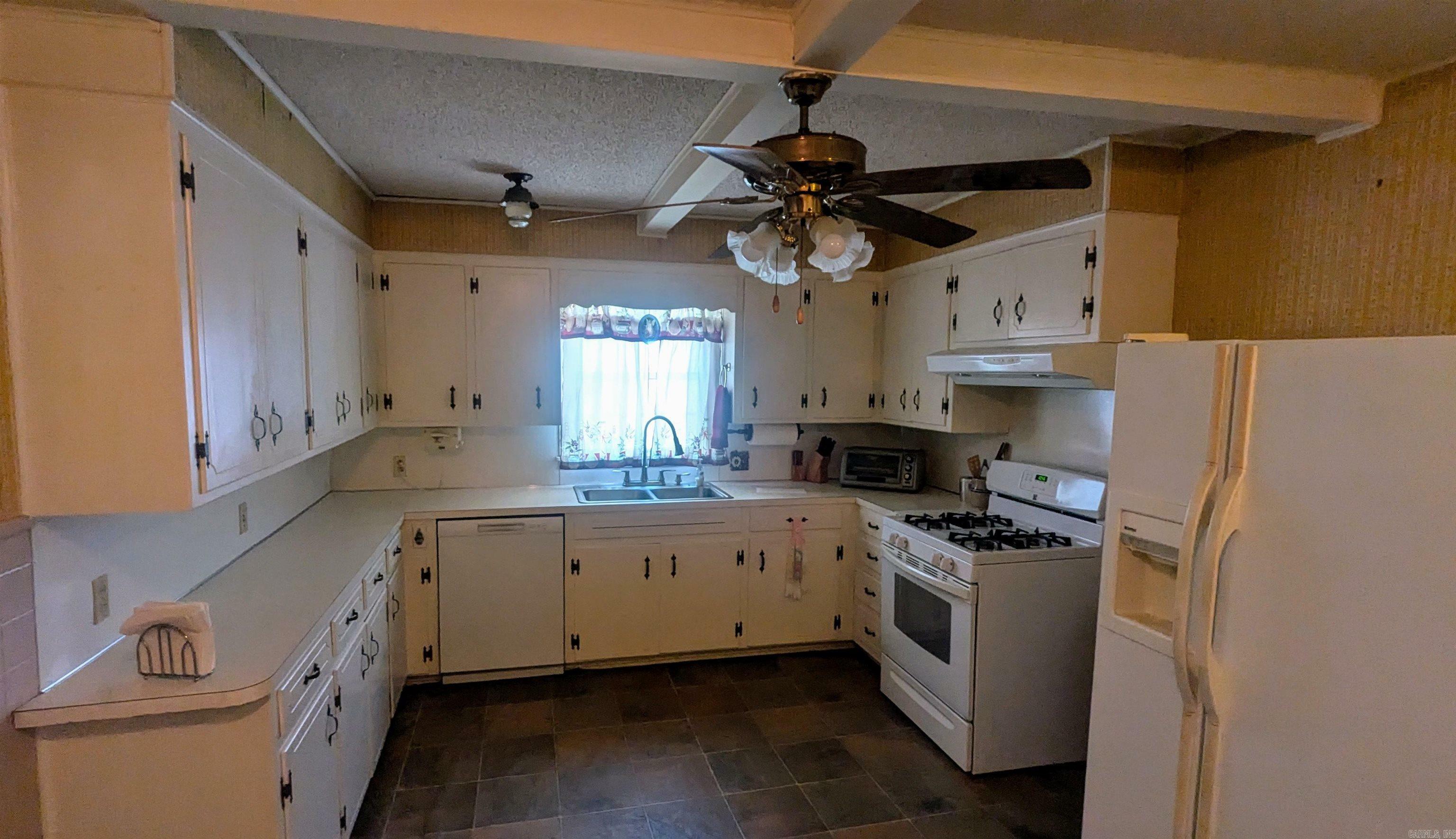 Property Photo:  1119 Jefferson Street  AR 72104 