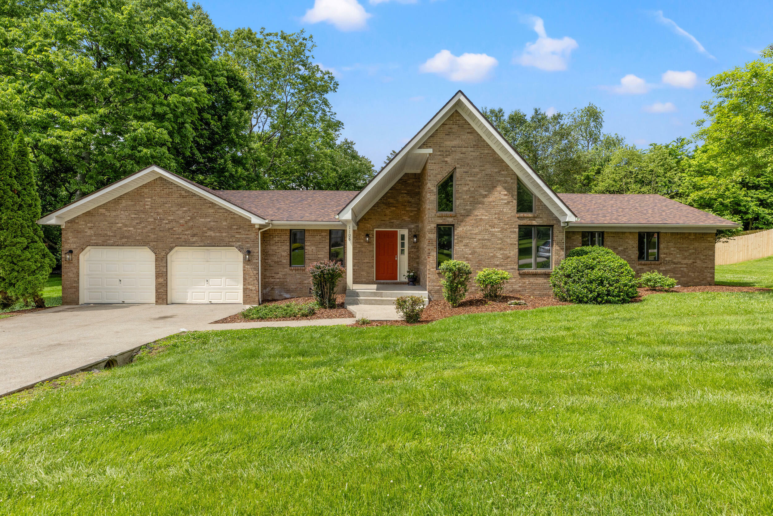 Property Photo:  1108 Deer Haven Drive  KY 40601 