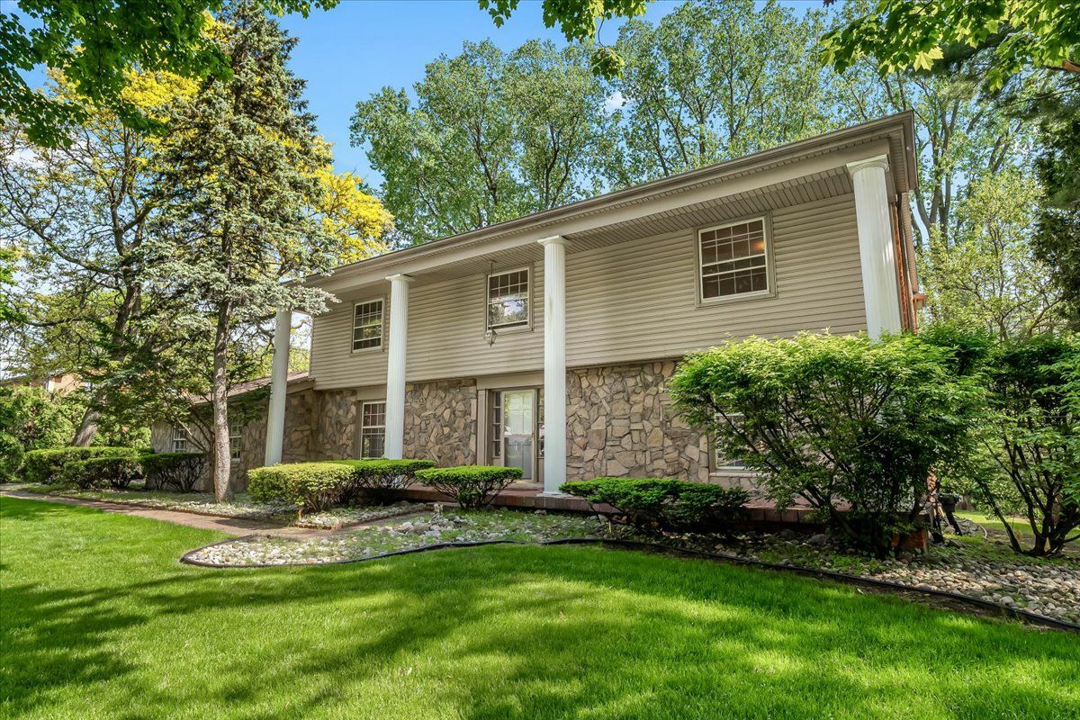 Property Photo:  766 Woodchester Drive  MI 48304 1968 