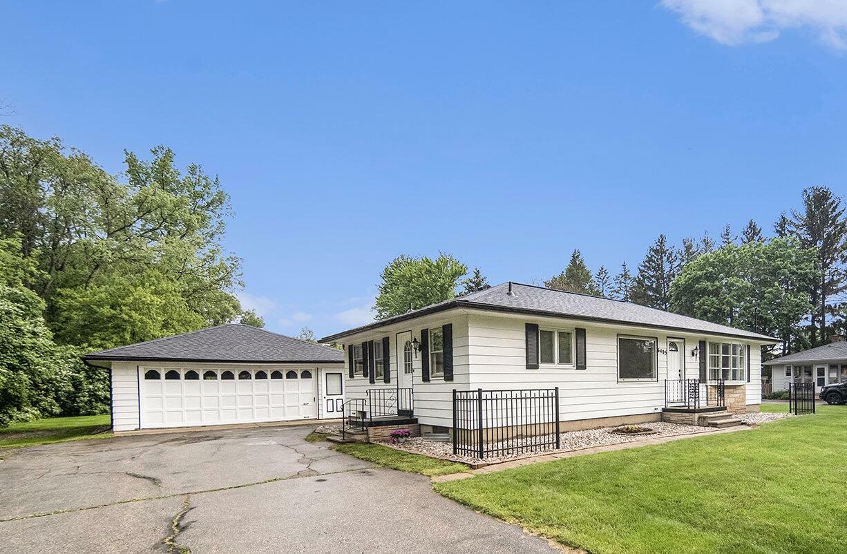 Property Photo:  6405 King Road  MI 49283 