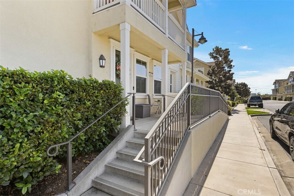 Property Photo: 426 Silk Tree CA 92606